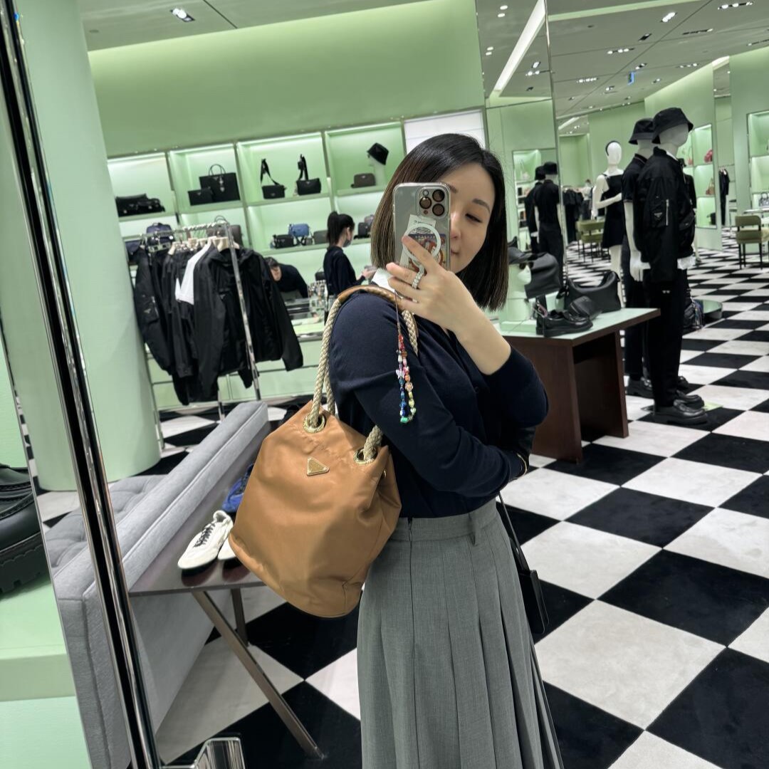 프라다 버킷백 스몰 리나일론