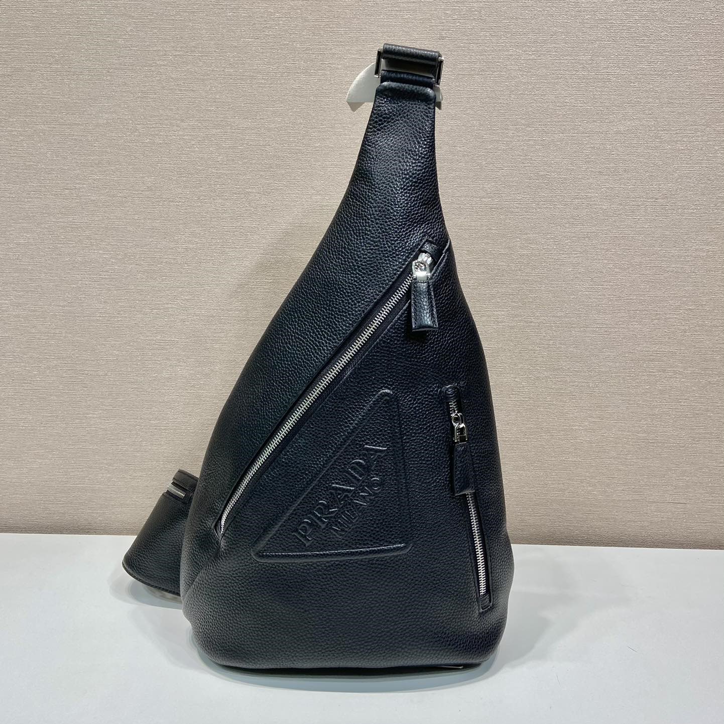 프라다 백팩 가죽 크로스 백팩