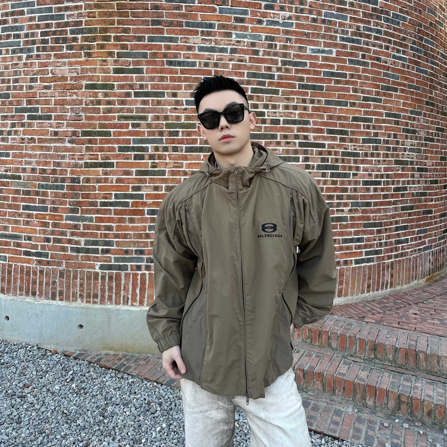 발렌시아가 바람막이 자켓 남녀공용