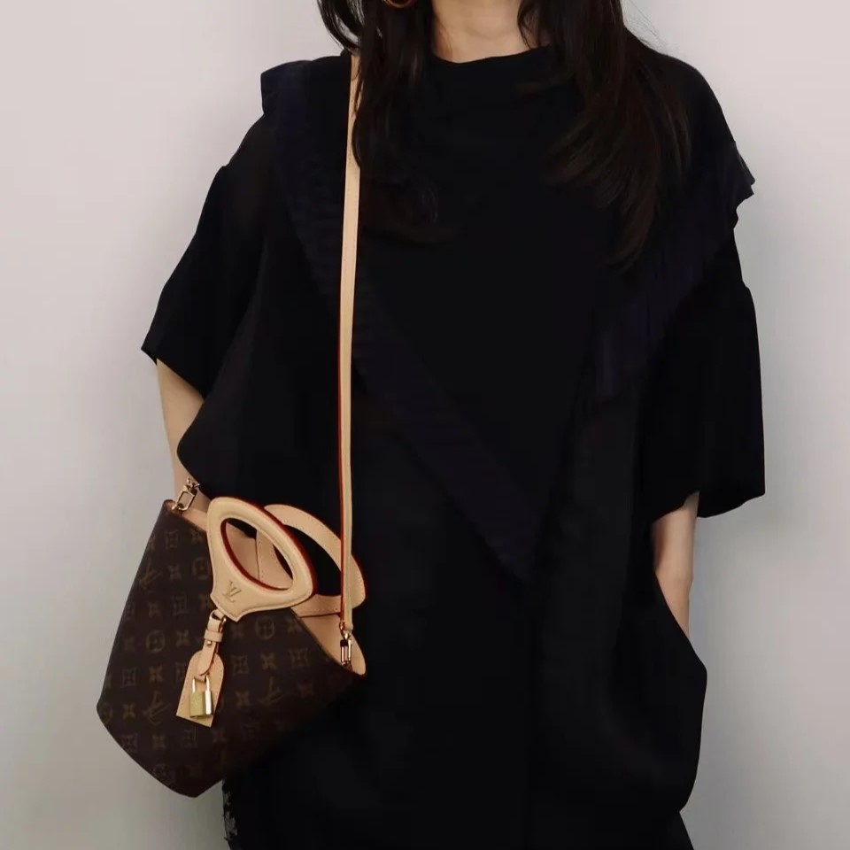 루이비통 숄더백 리바주 BB
