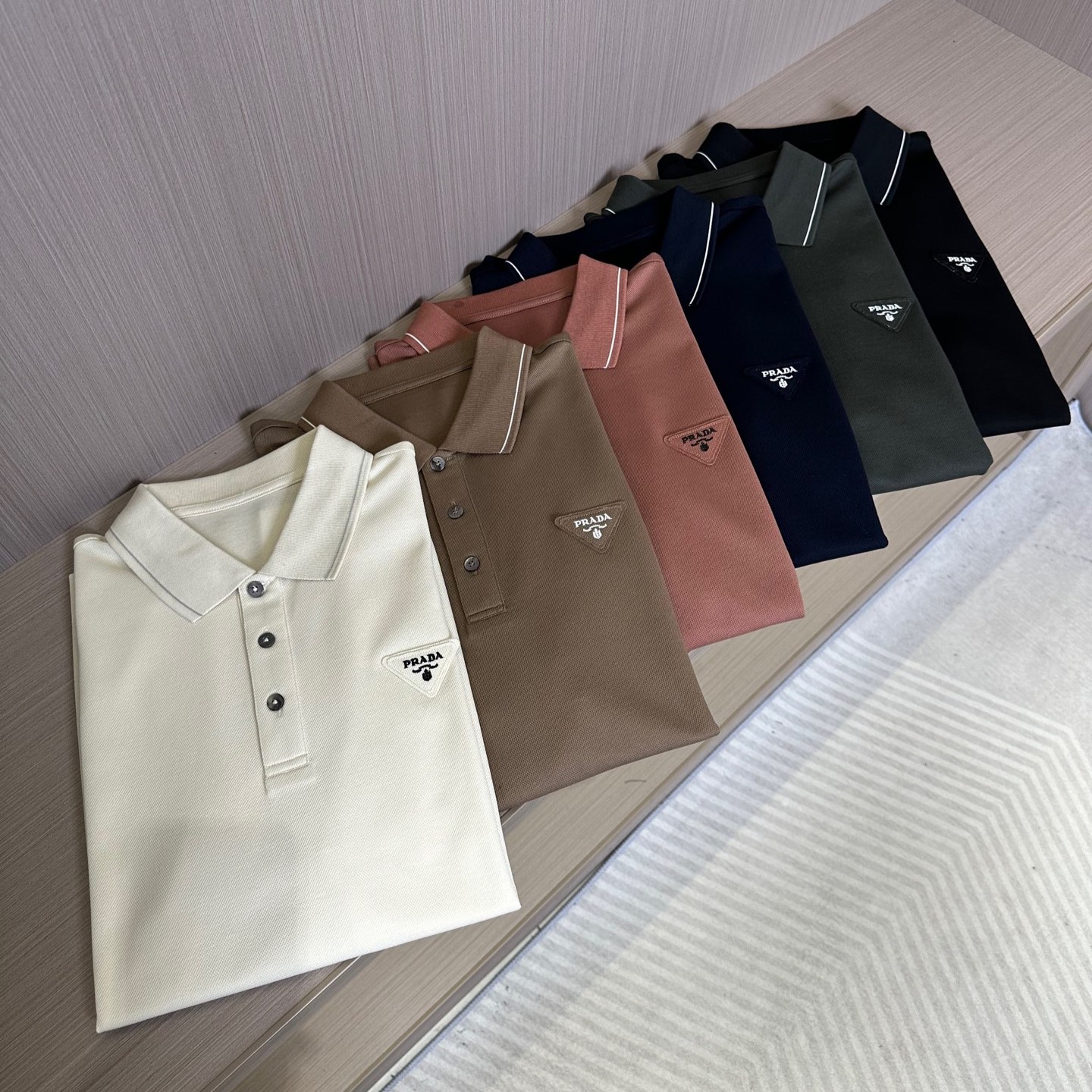 프라다 폴로 남성 반팔티 6가지 색상