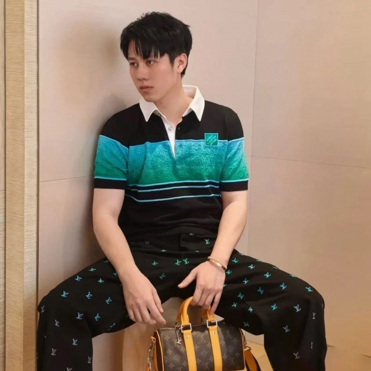 루이비통 폴로 반팔티 남녀공용
