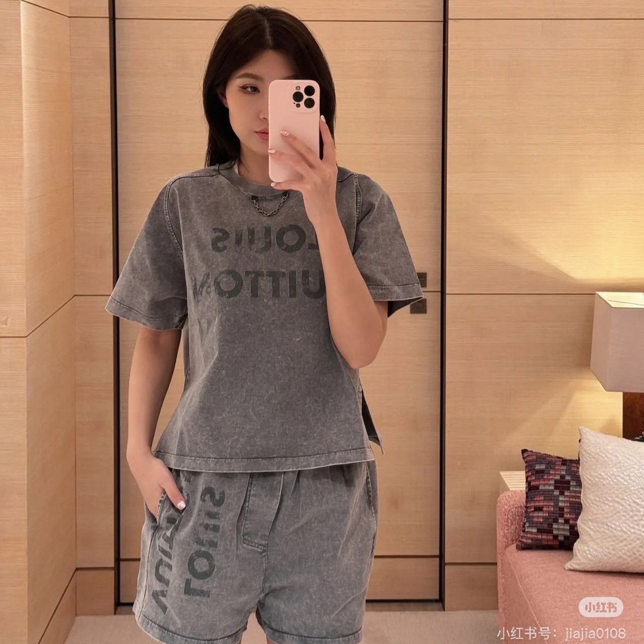 루이비통 여성 반팔티 2가지 색상