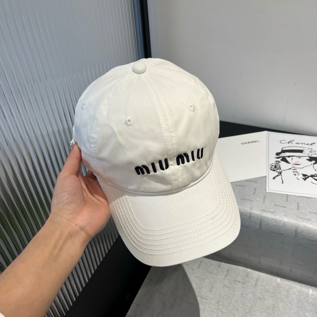 미우미우 모자 볼캡