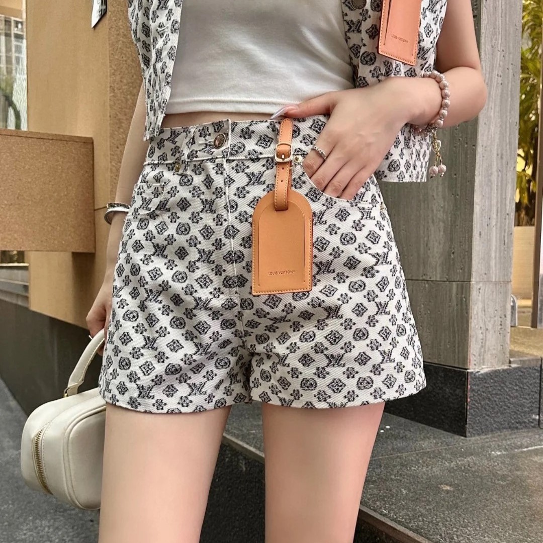 루이비통 여성 반바지 2가지 색상