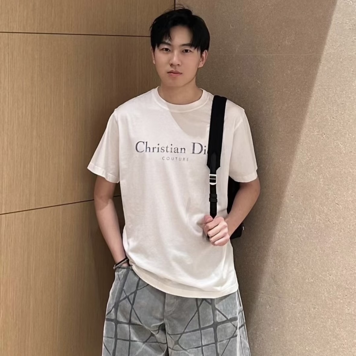 디올 반팔티 남녀공용 2가지 색상