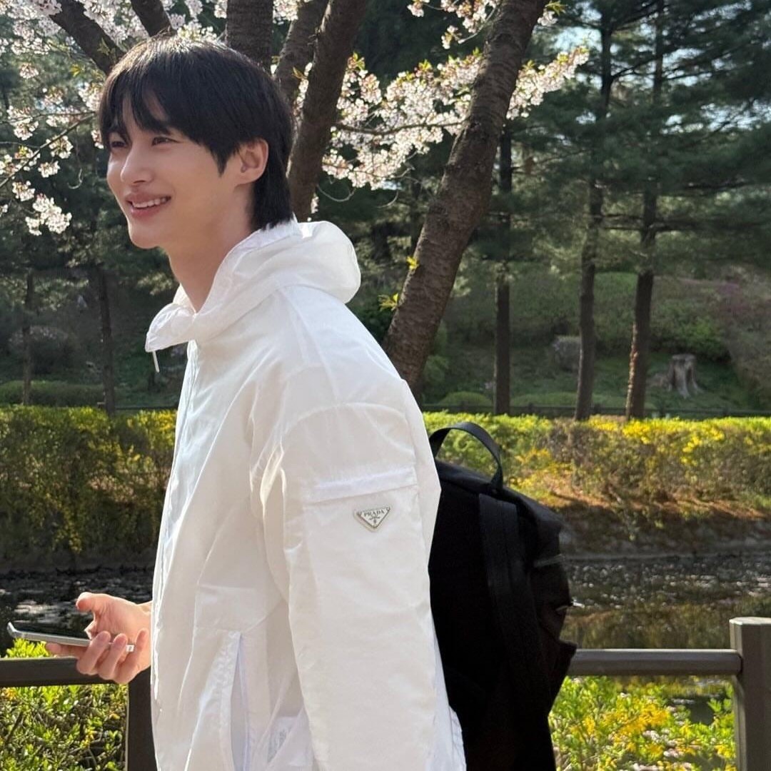 프라다 남성 바람막이 자켓