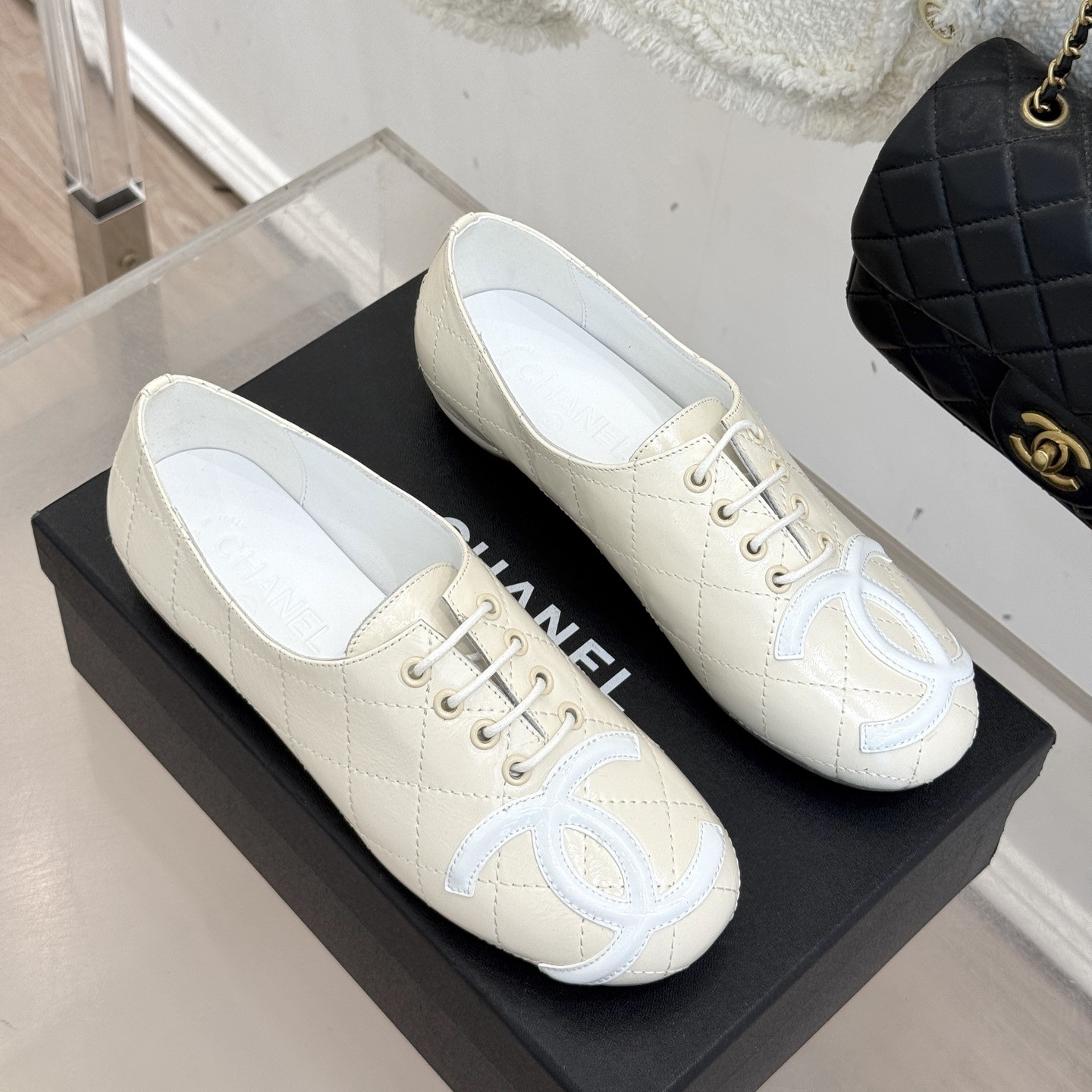 샤넬 스니커즈