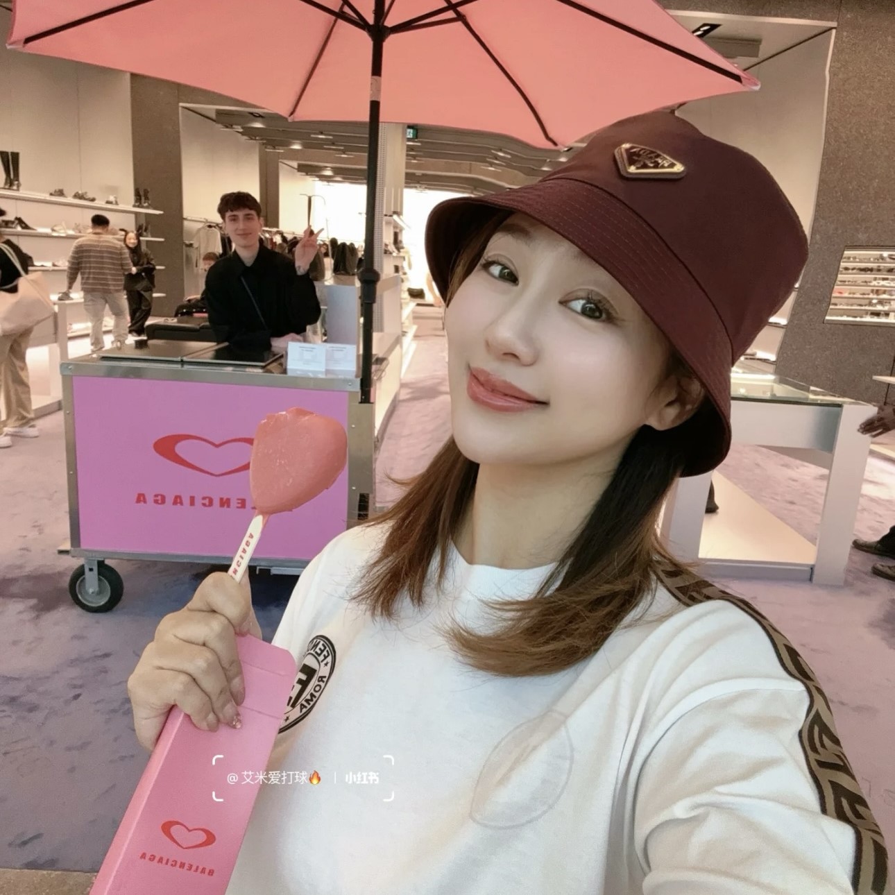프라다 모자 버킷햇