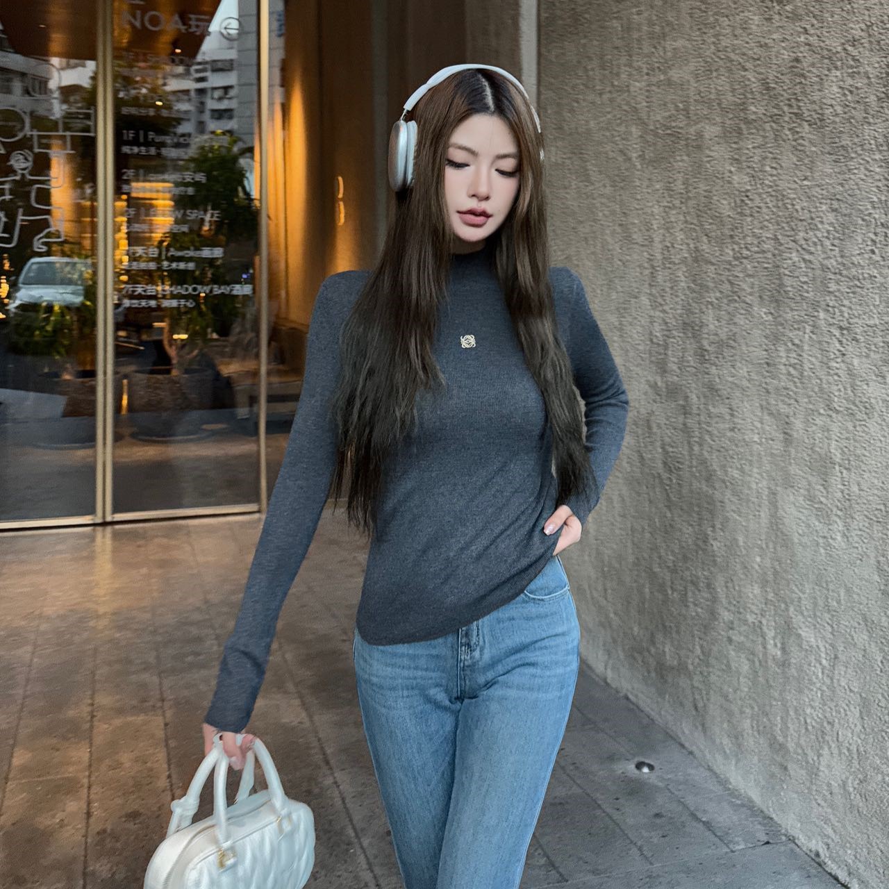 로에베 여성 긴팔 티셔츠