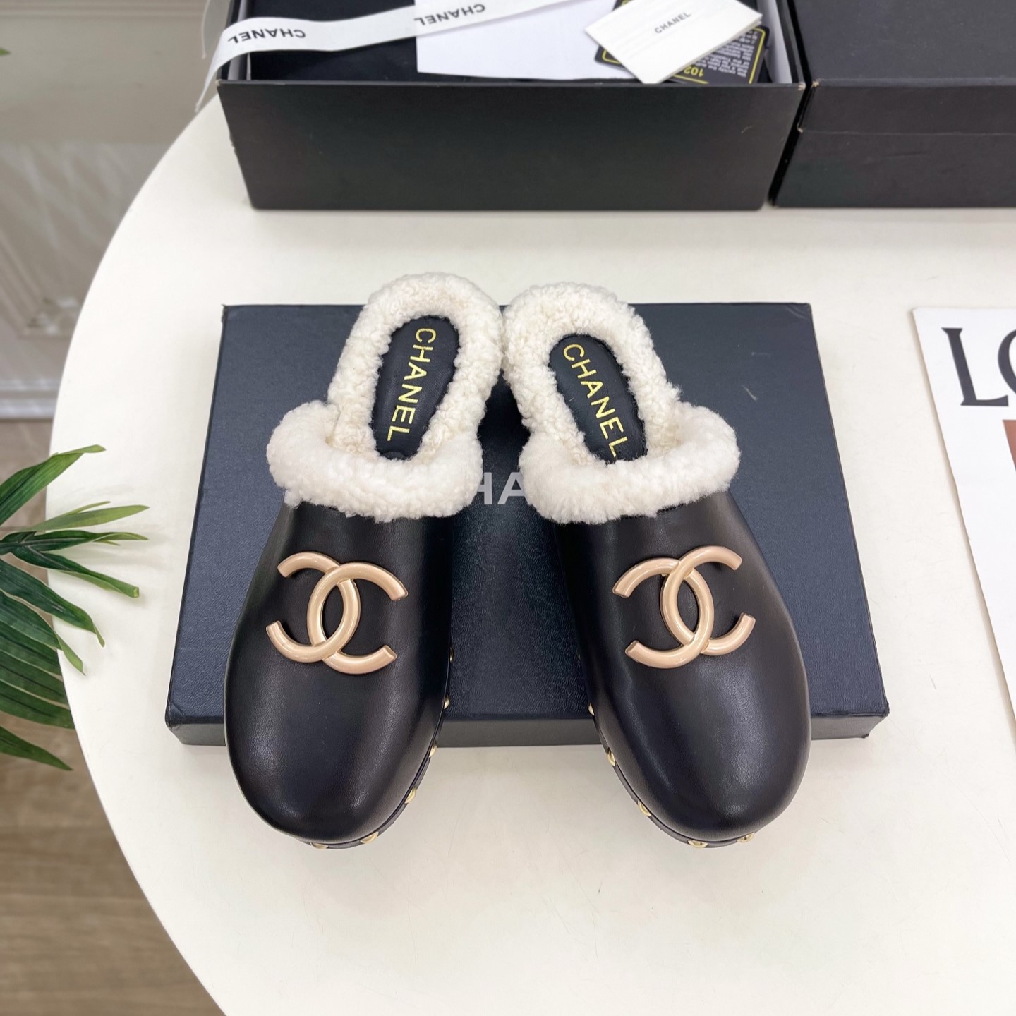 샤넬 슬리퍼 블로퍼