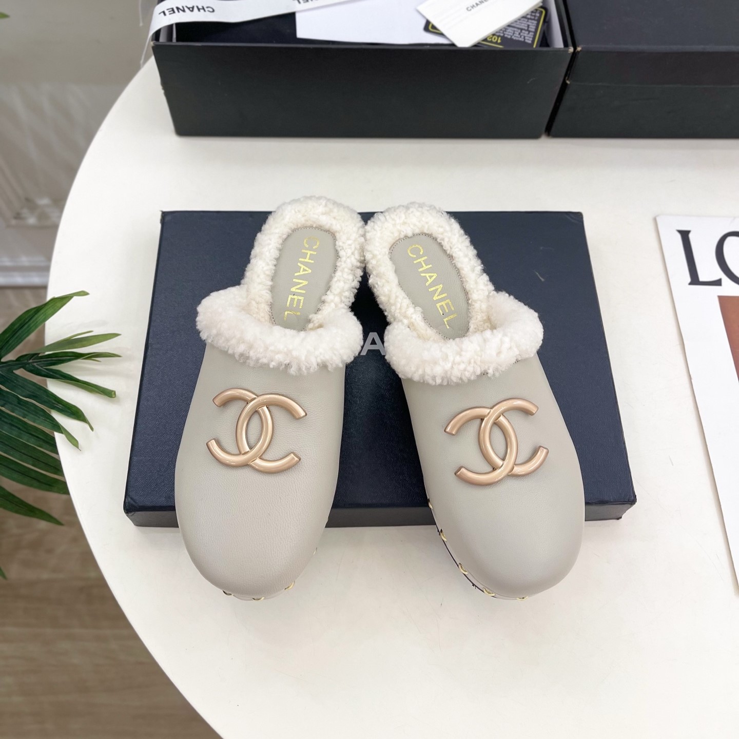 샤넬 슬리퍼 블로퍼