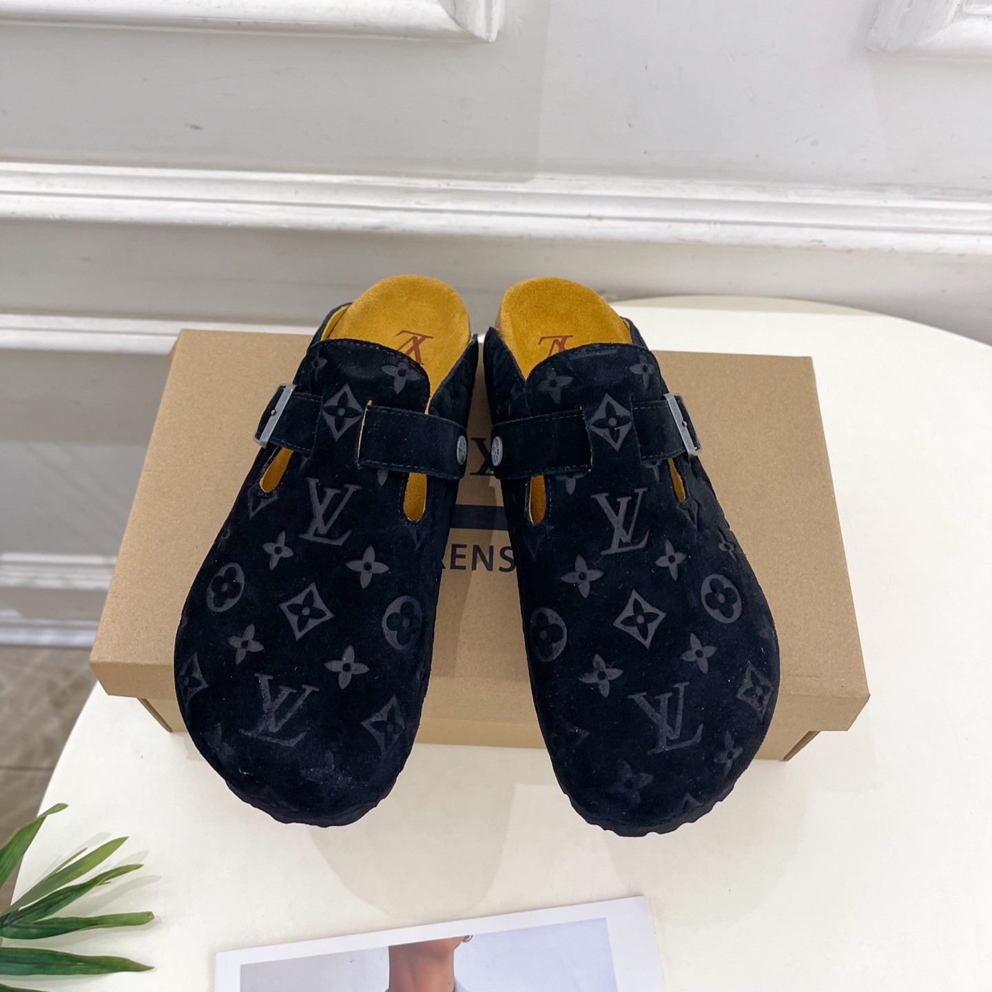 루이비통 클로스 블로퍼 남녀공용