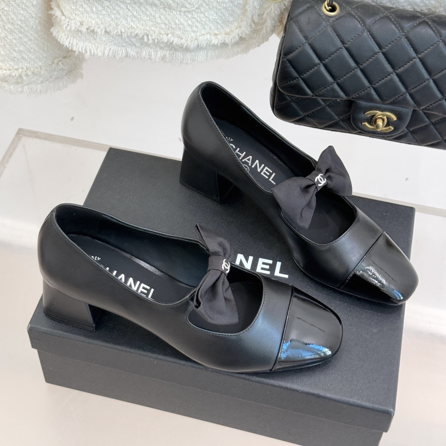 샤넬 미들힐 펌프스