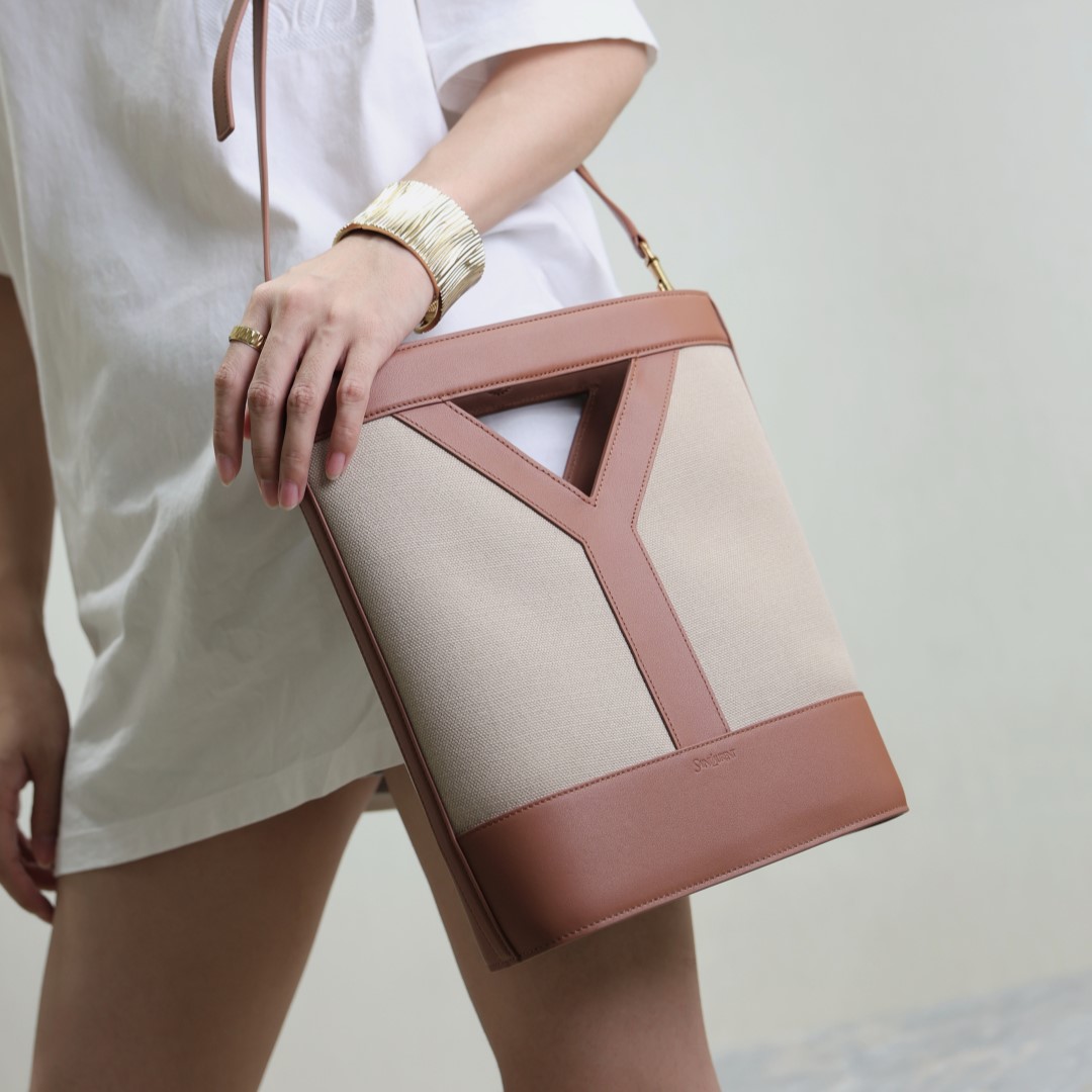 입생로랑 Y 스몰 캔버스 버킷백 800224