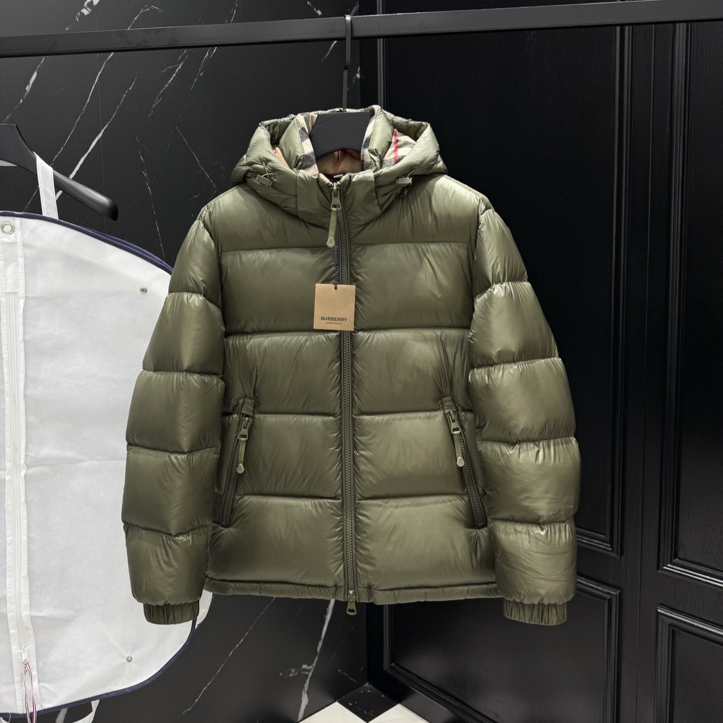 버버리 남성 패딩