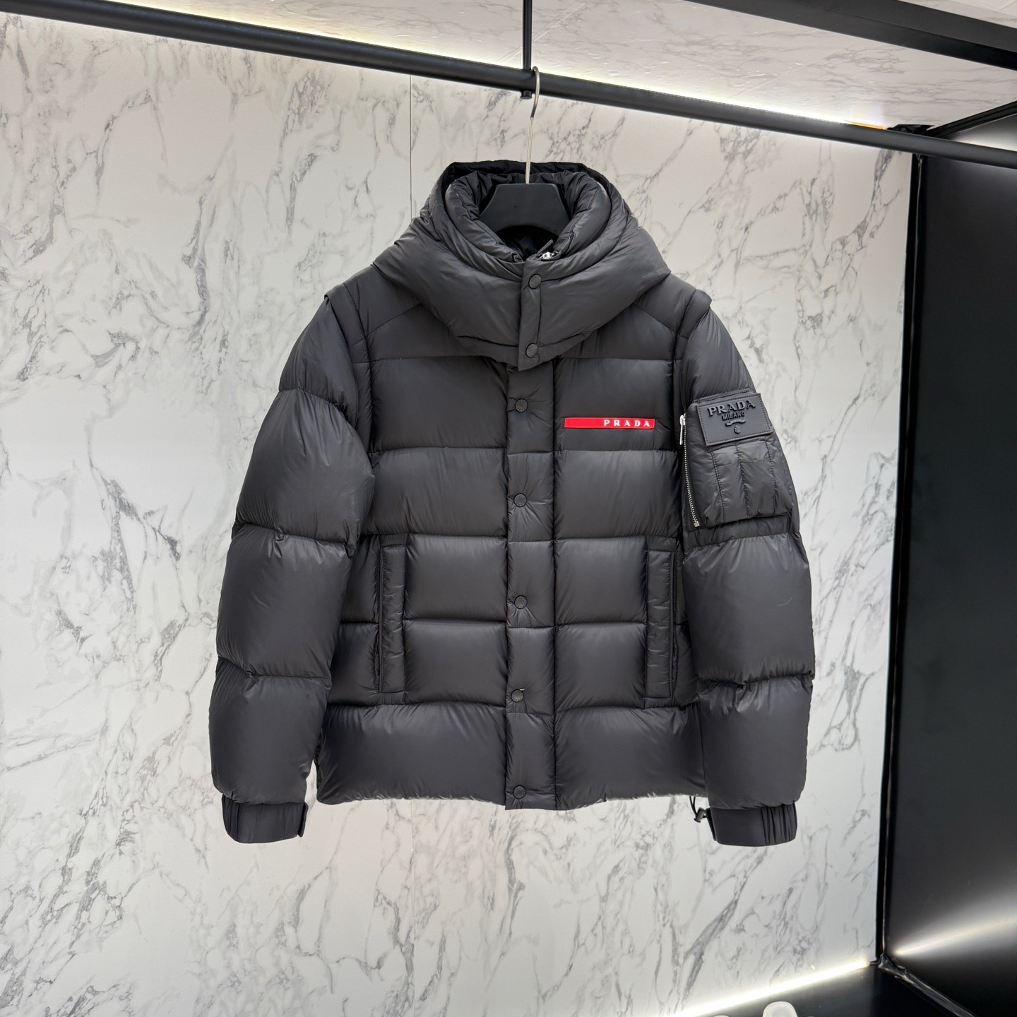 프라다 리나일론 패딩 남녀공용 (조끼 분리형)