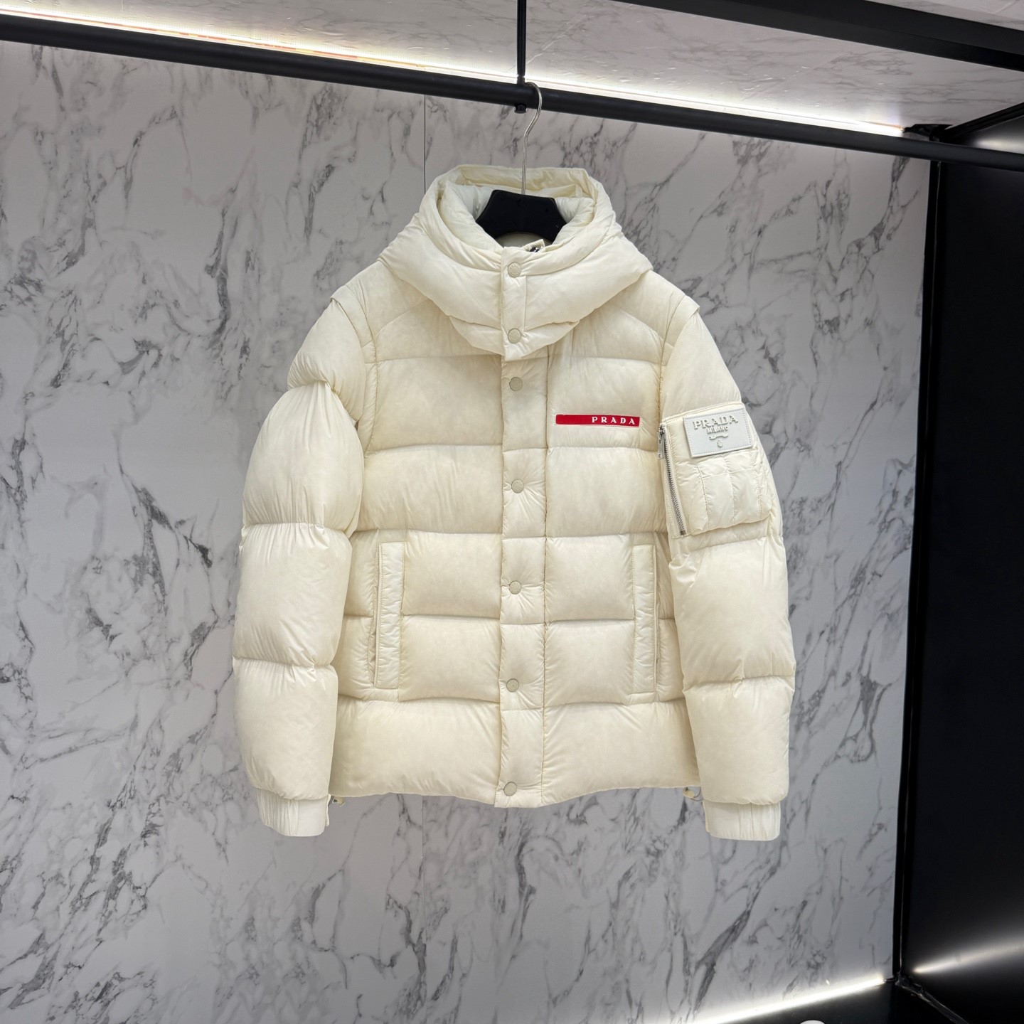 프라다 리나일론 패딩 남녀공용 (조끼 분리형)
