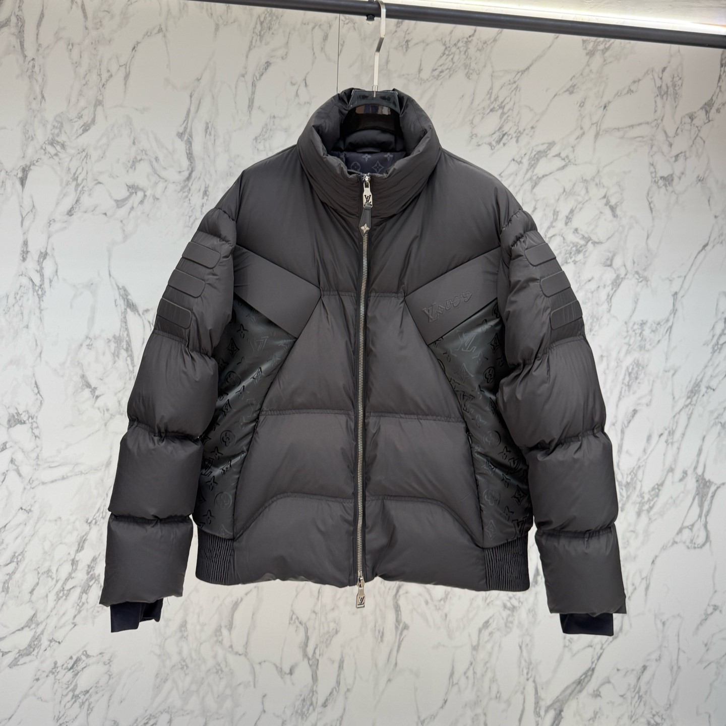 루이비통 패딩 남녀공용