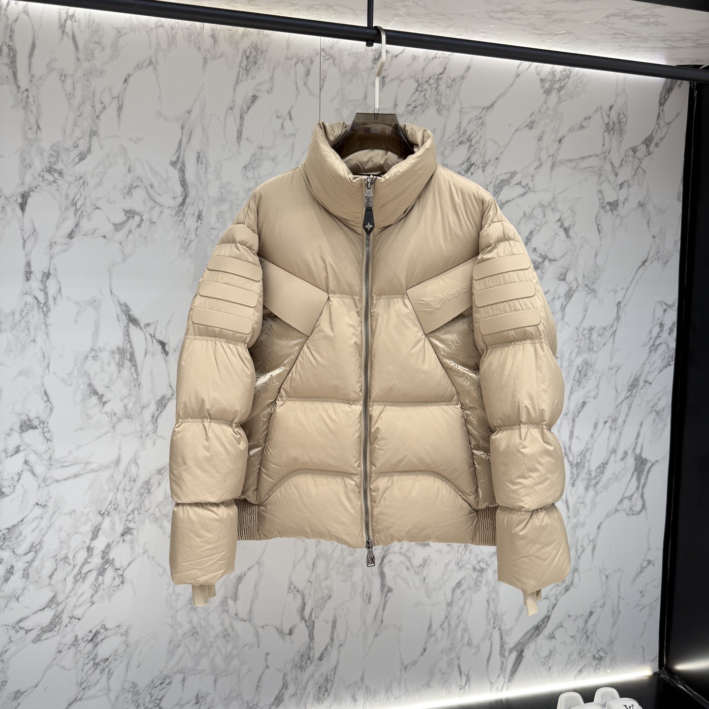 루이비통 패딩 남녀공용