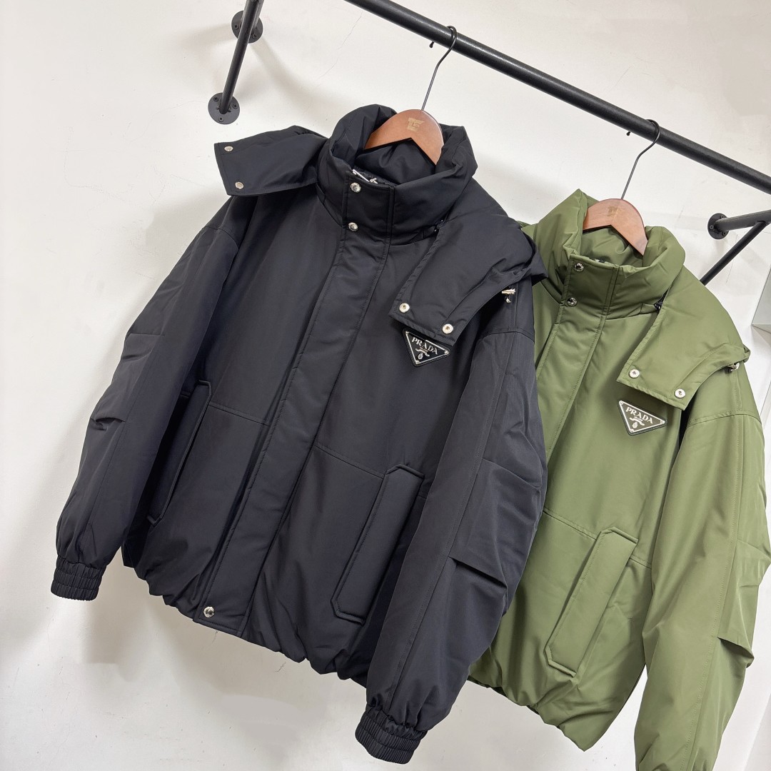 프라다 남성 패딩