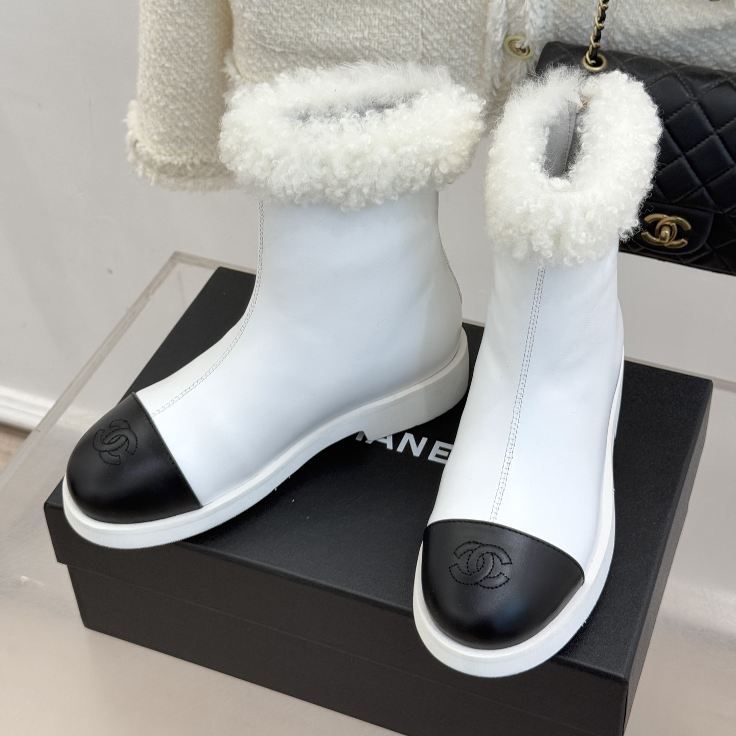 샤넬 기모 앵글 부츠