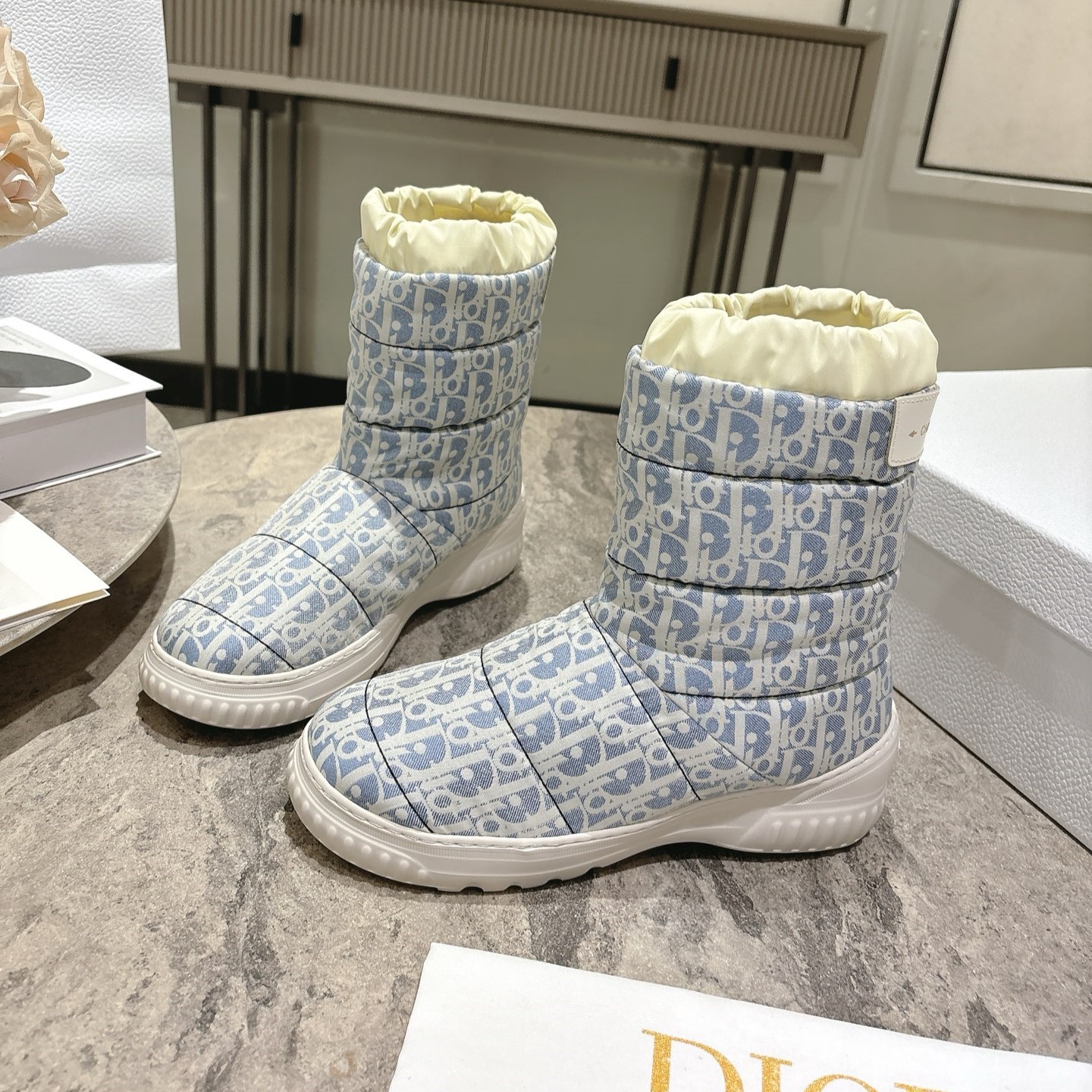 디올 여성 기모 부츠