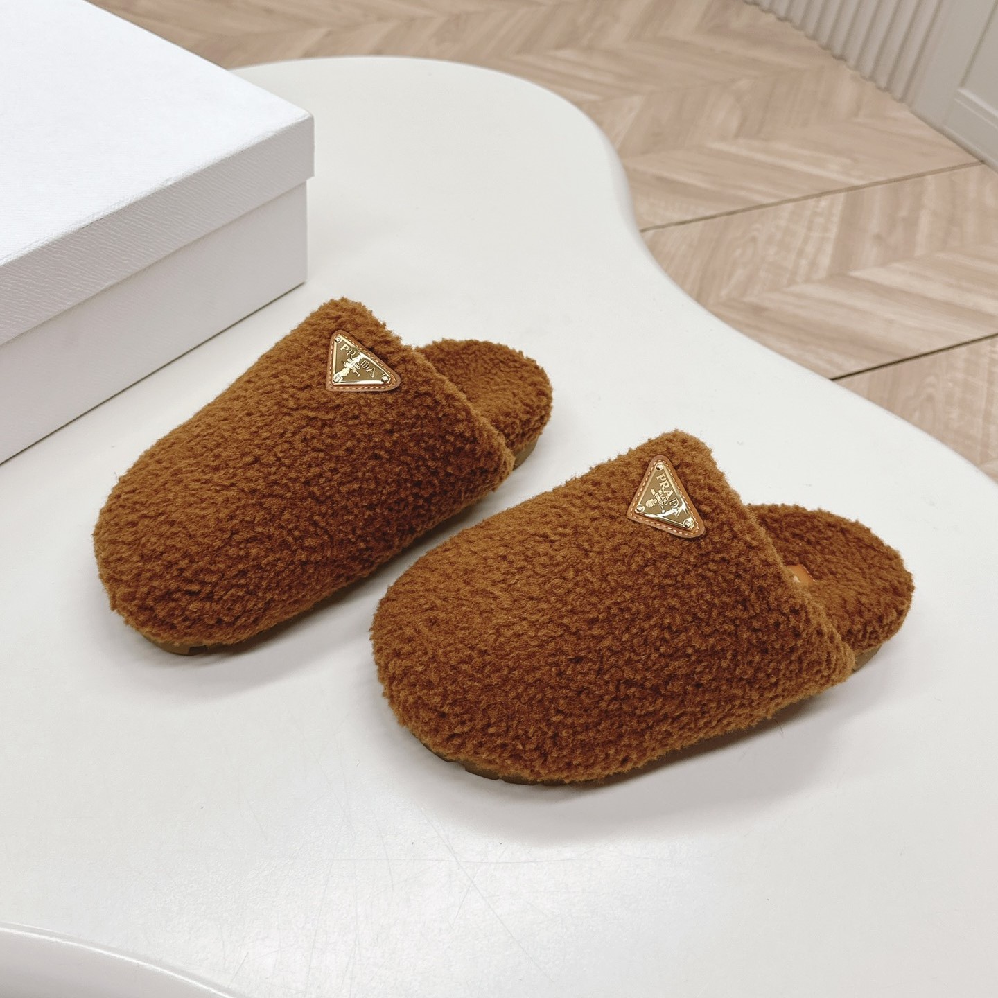 프라다 털 슬리퍼 블로퍼