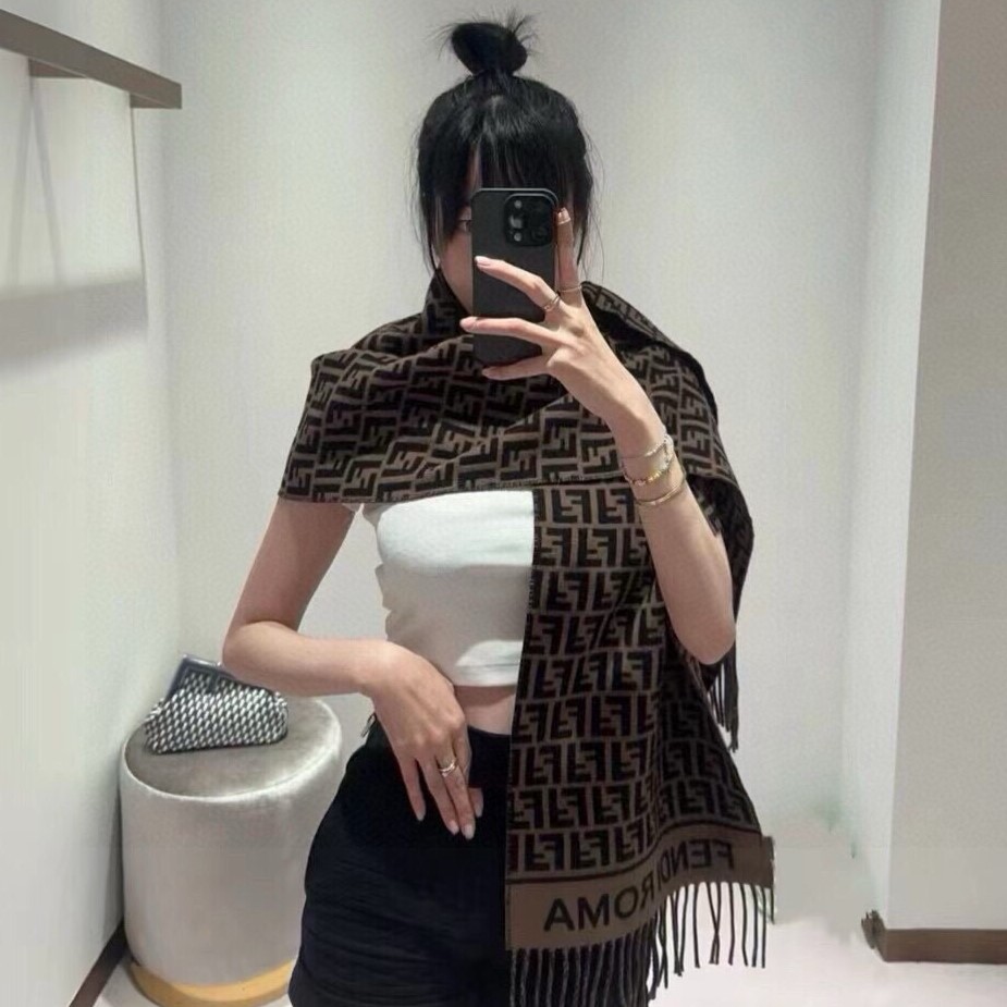 펜디 머플러 목도리