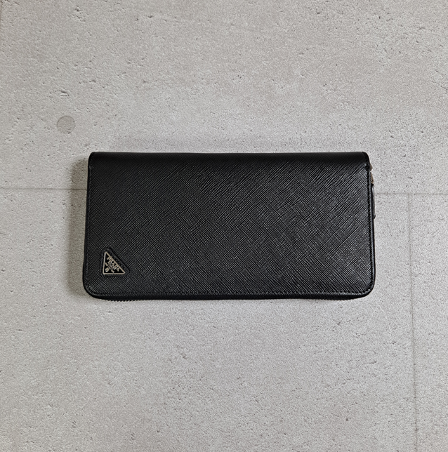 프라다 사피아노 지퍼돌이 장지갑