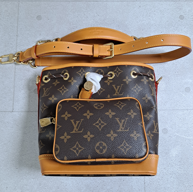 루이비통 노에 카고 버킷백