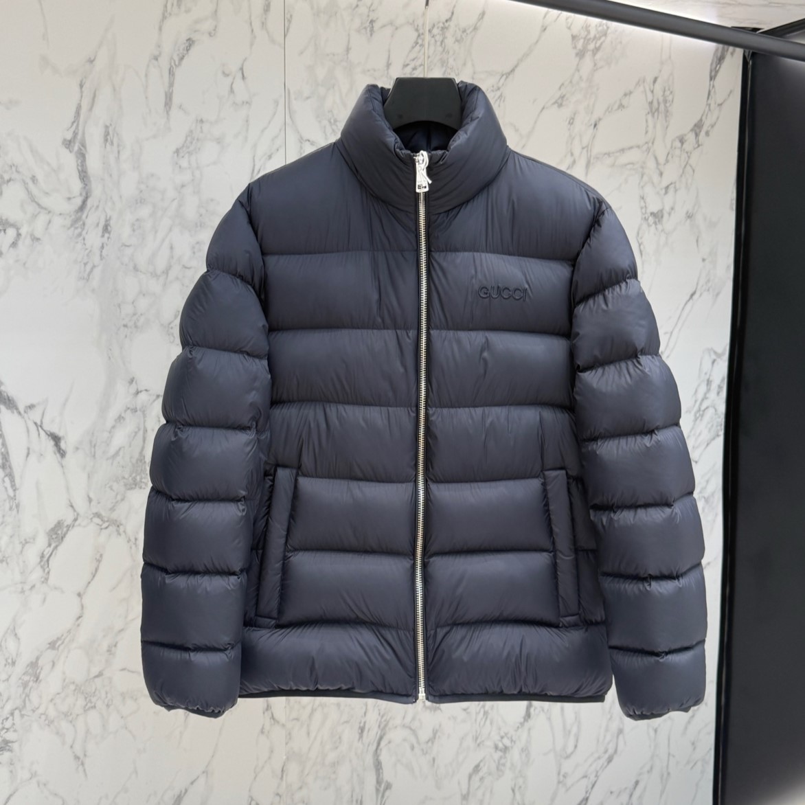 구찌 남성 패딩