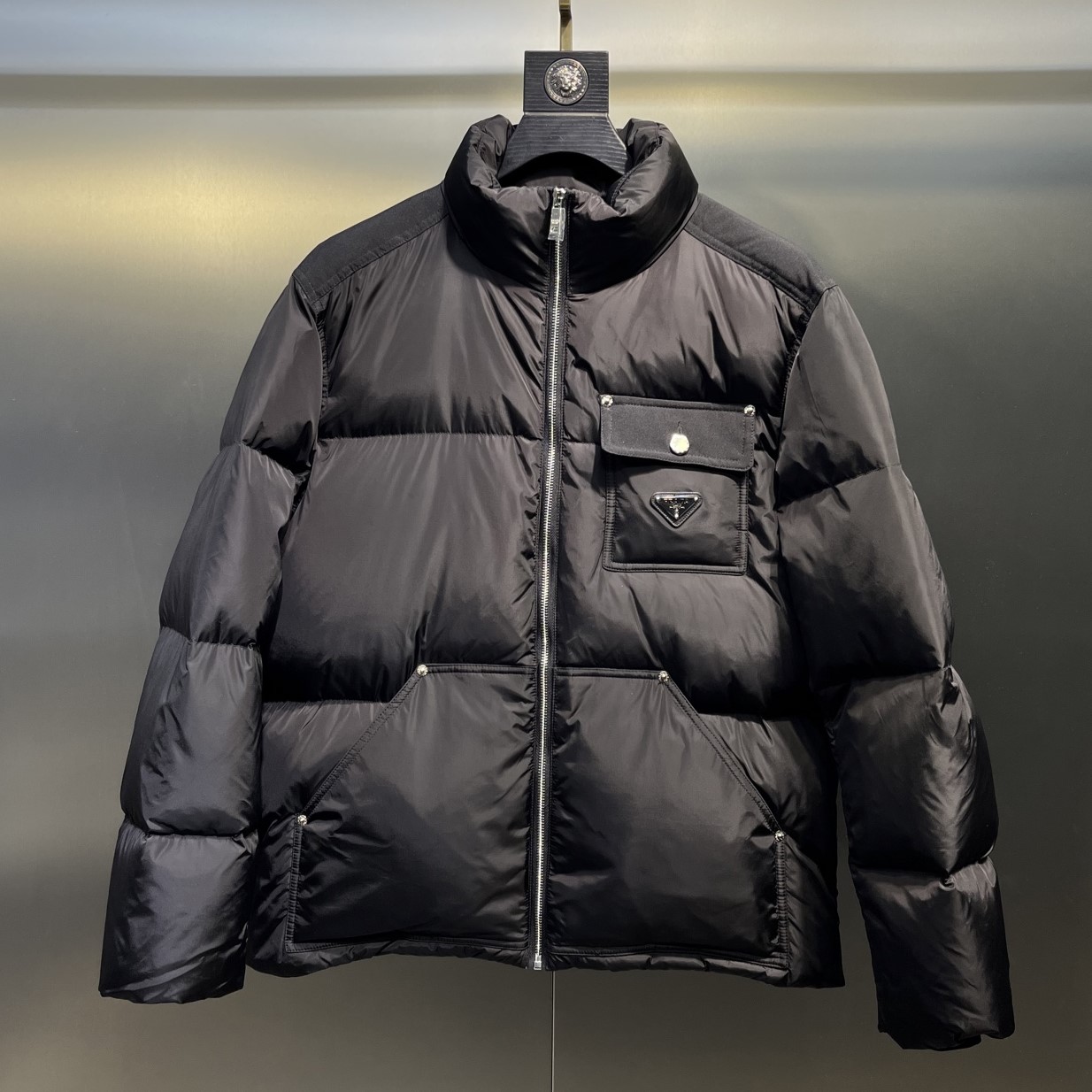프라다 남성 패딩