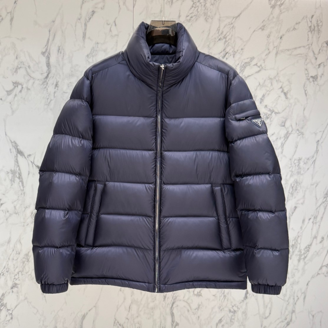 프라다 남성 패딩