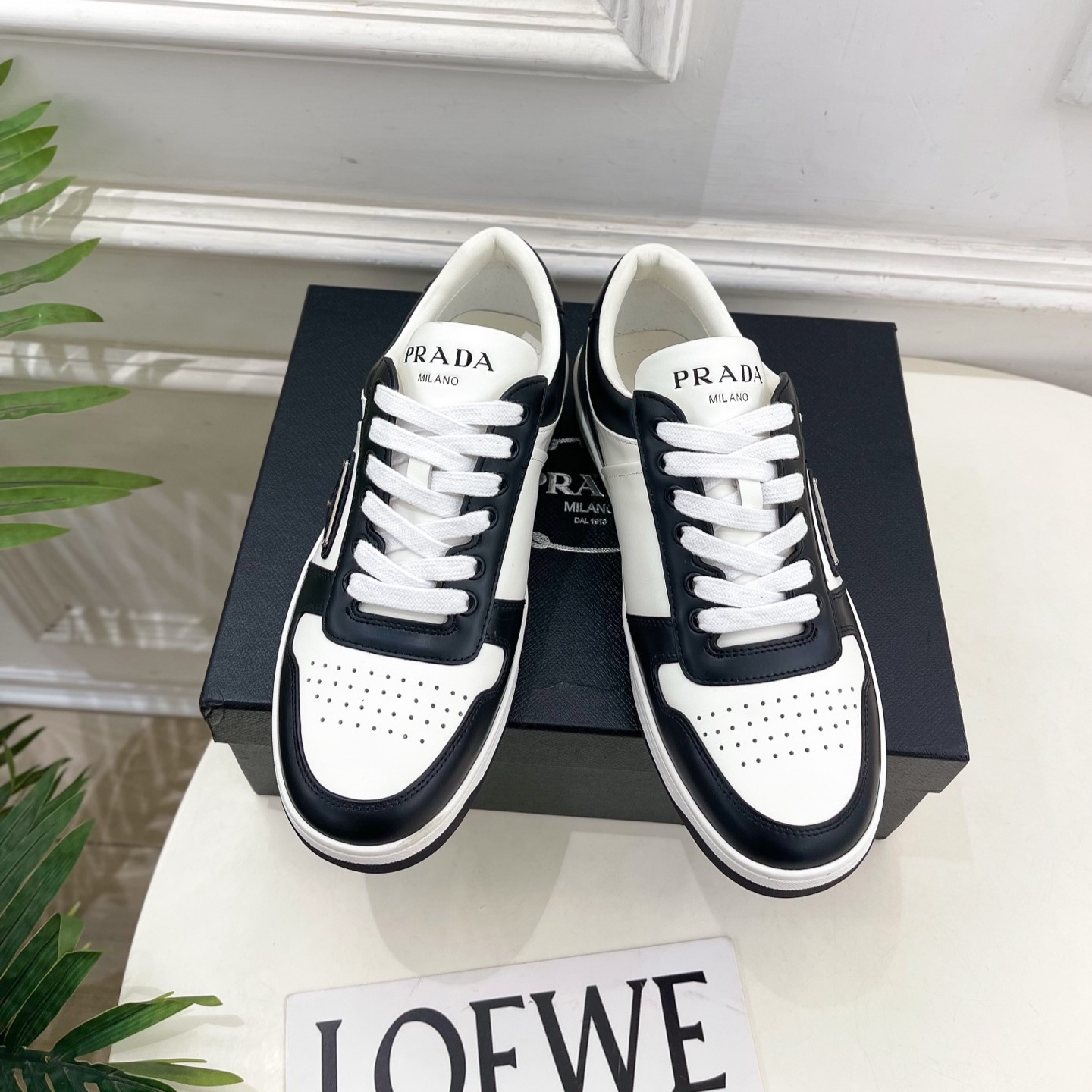 프라다 남성 스니커즈