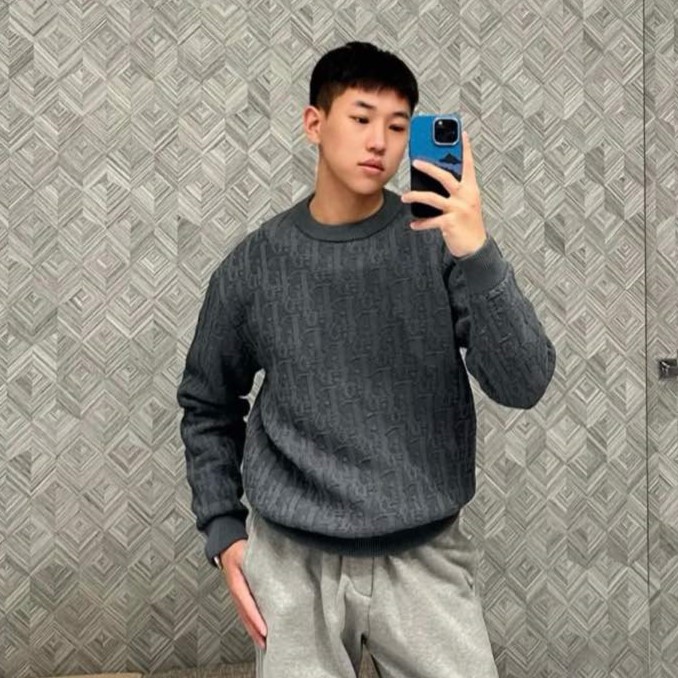 디올 니트 긴팔 티셔츠 2가지 색상