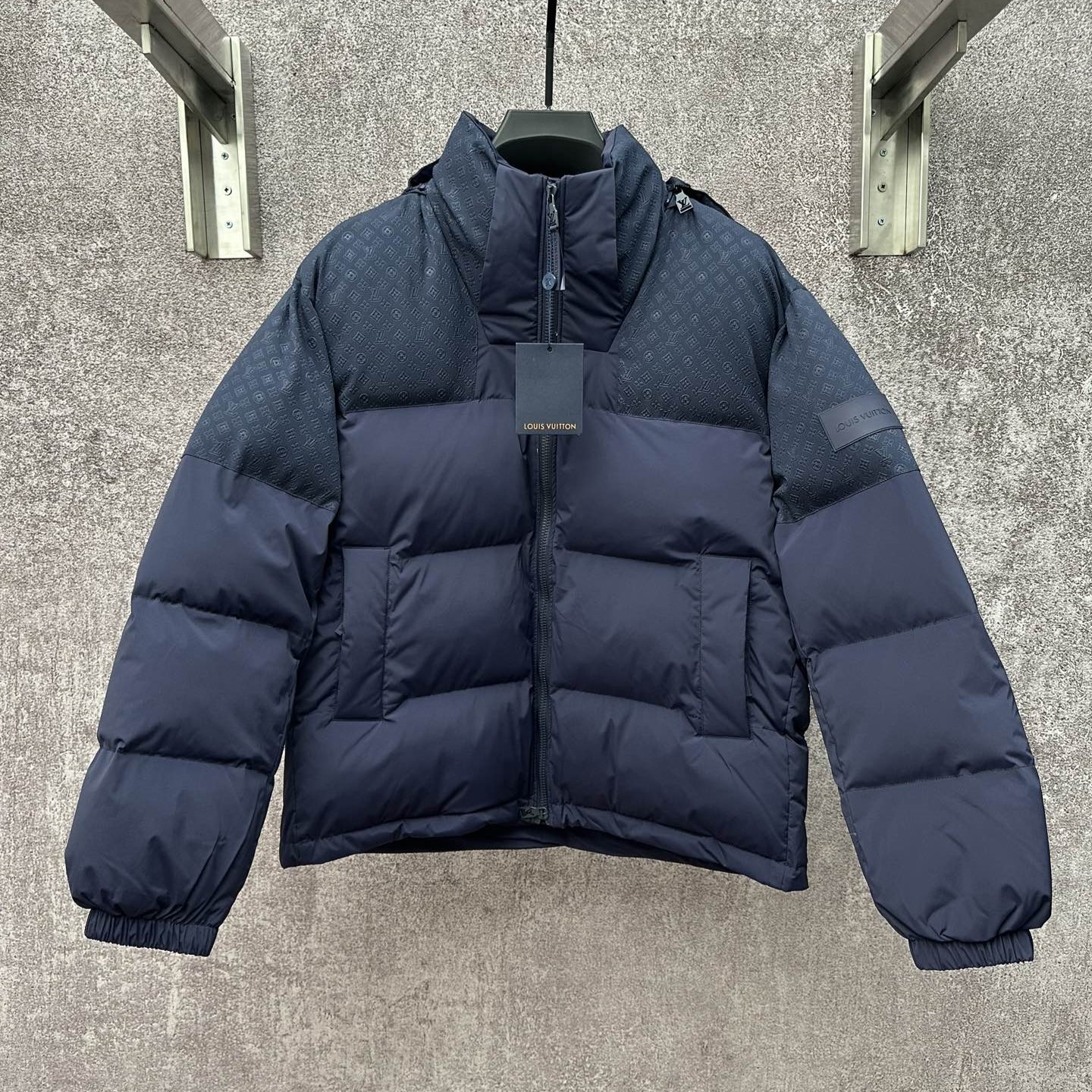 루이비통 남성 패딩