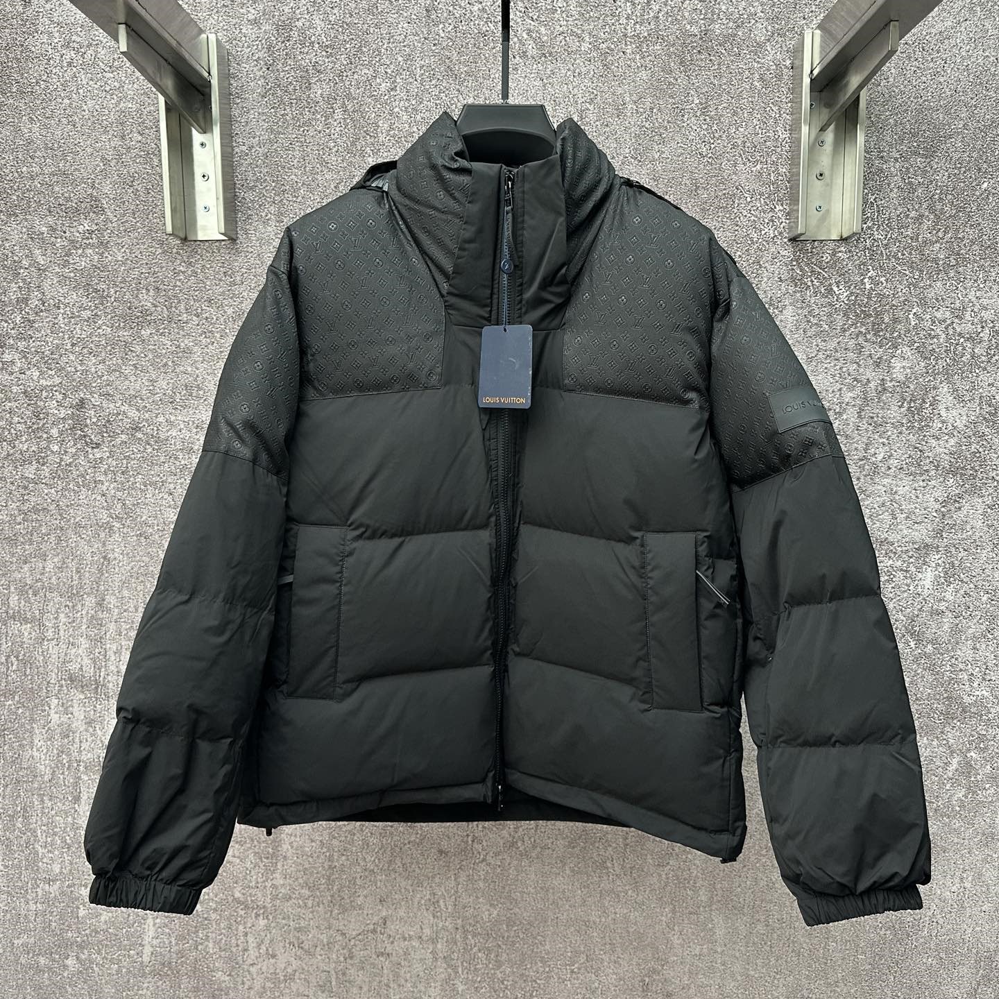 루이비통 남성 패딩