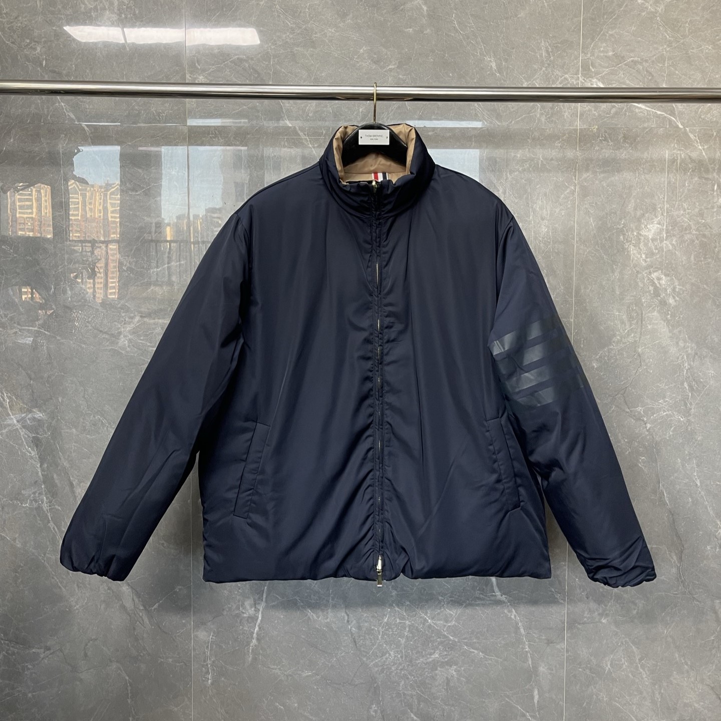 톰브라운 양면 패딩 남녀공용