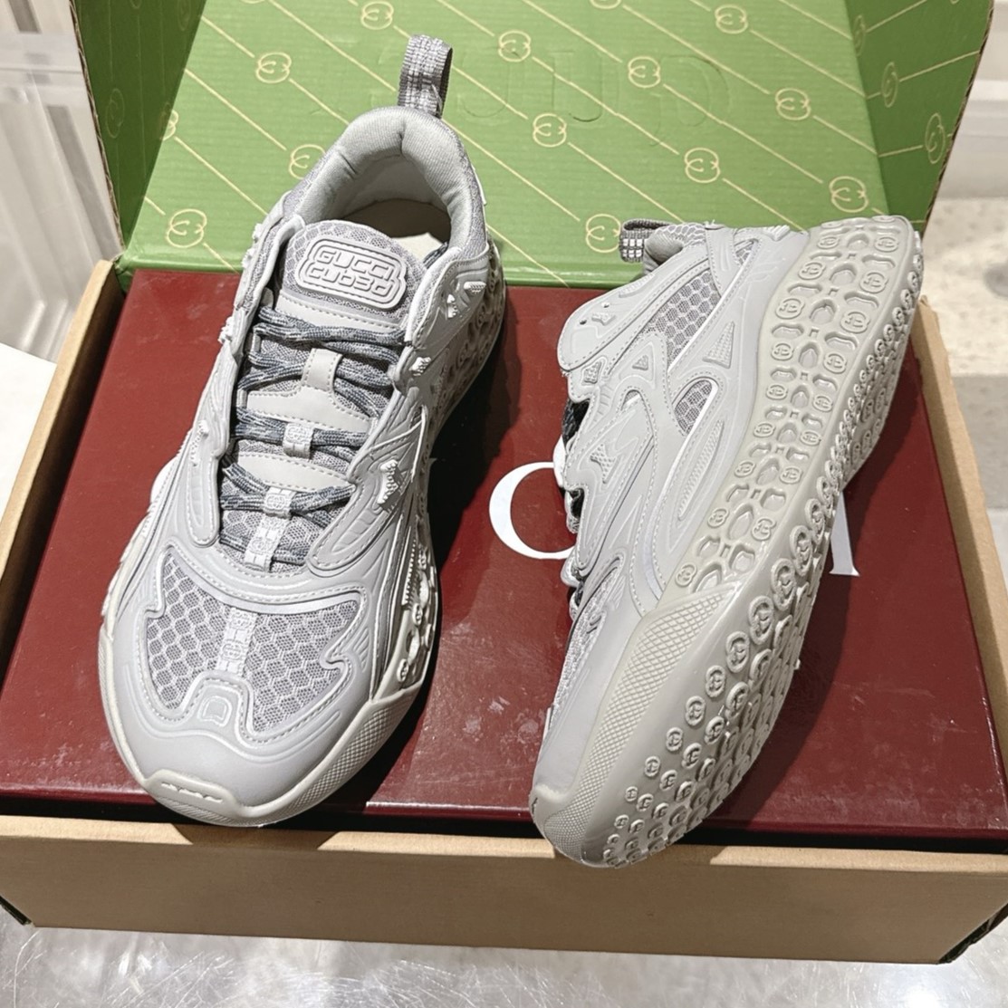 구찌 큐브 3D 스니커즈 남녀공용