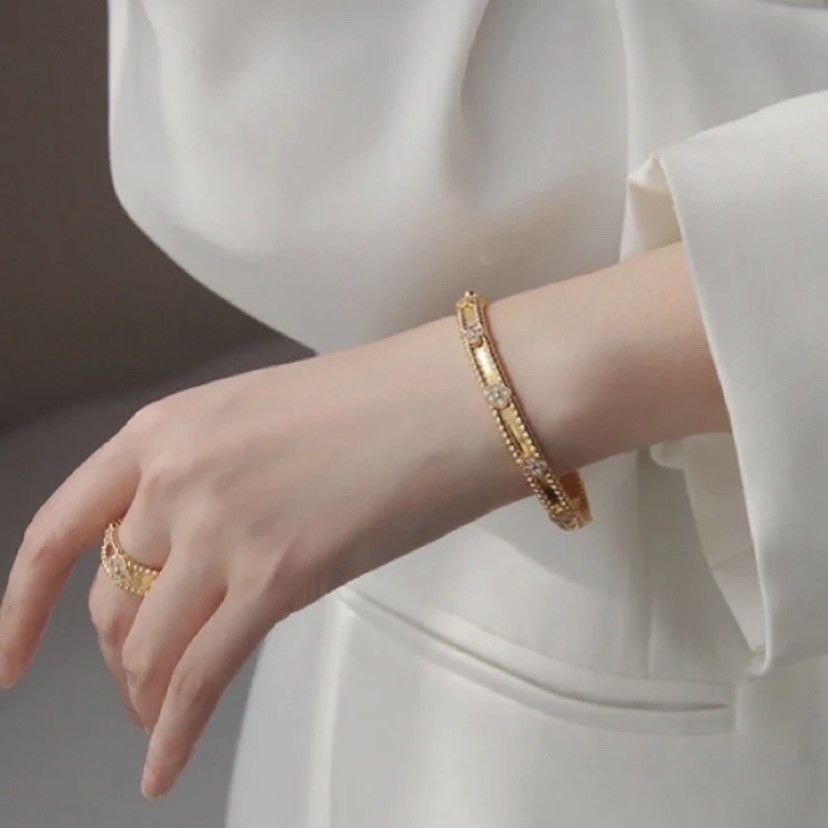 반클리프앤아펠 팔찌