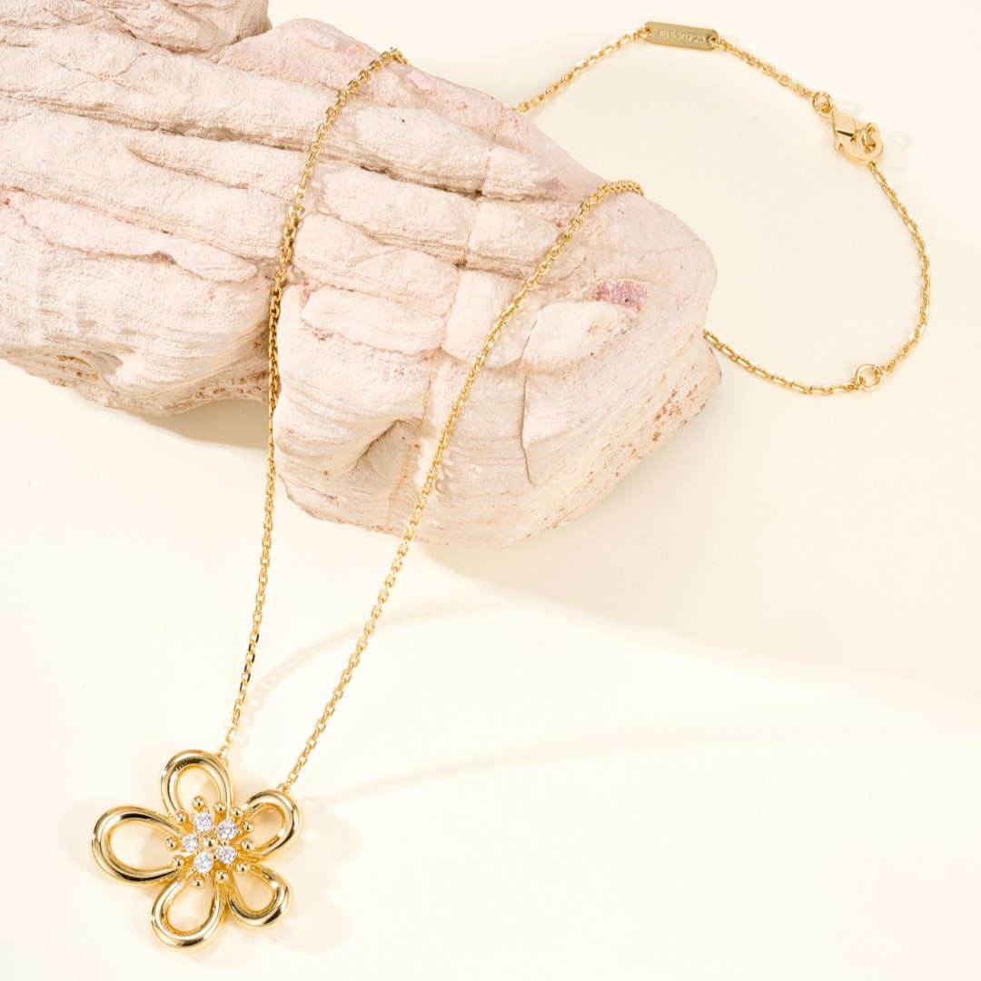 반클리프앤아펠 목걸이 플라워레이스