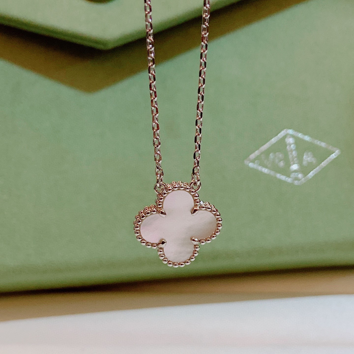 반클리프앤아펠 목걸이