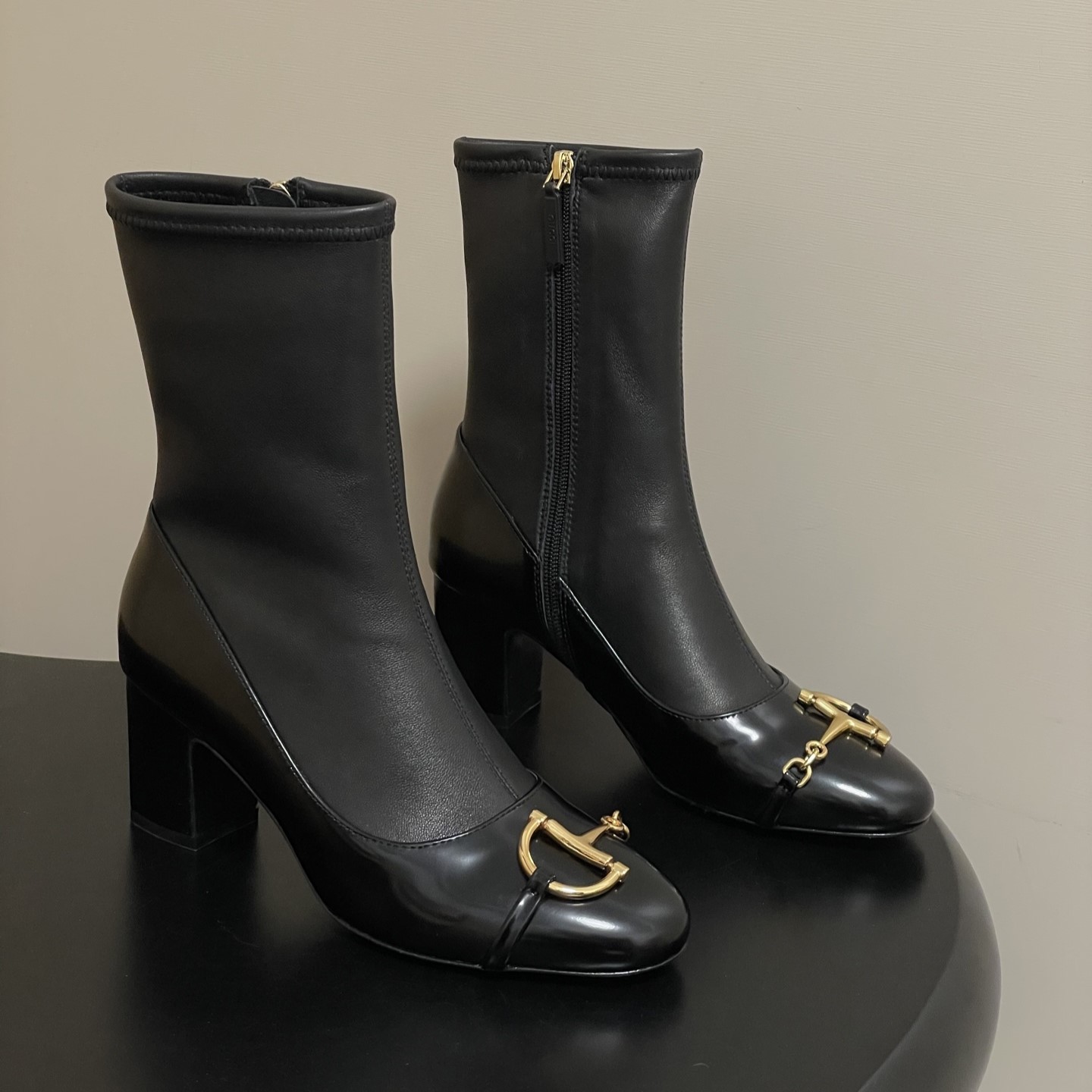 구찌 하프 홀스빗 여성 앵글 부츠