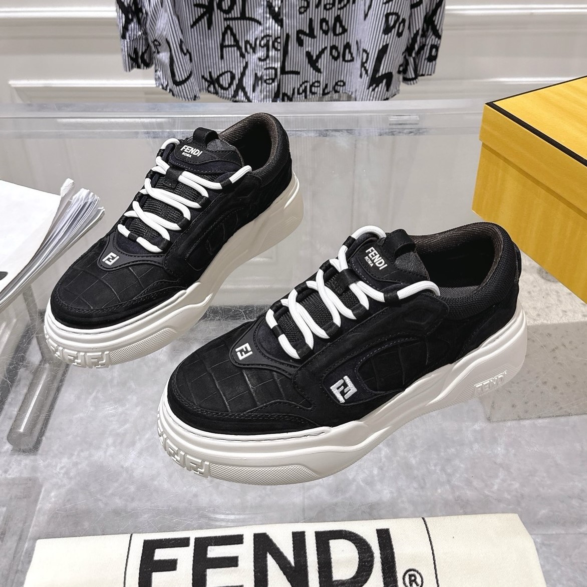 펜디 남성 포스 스니커즈