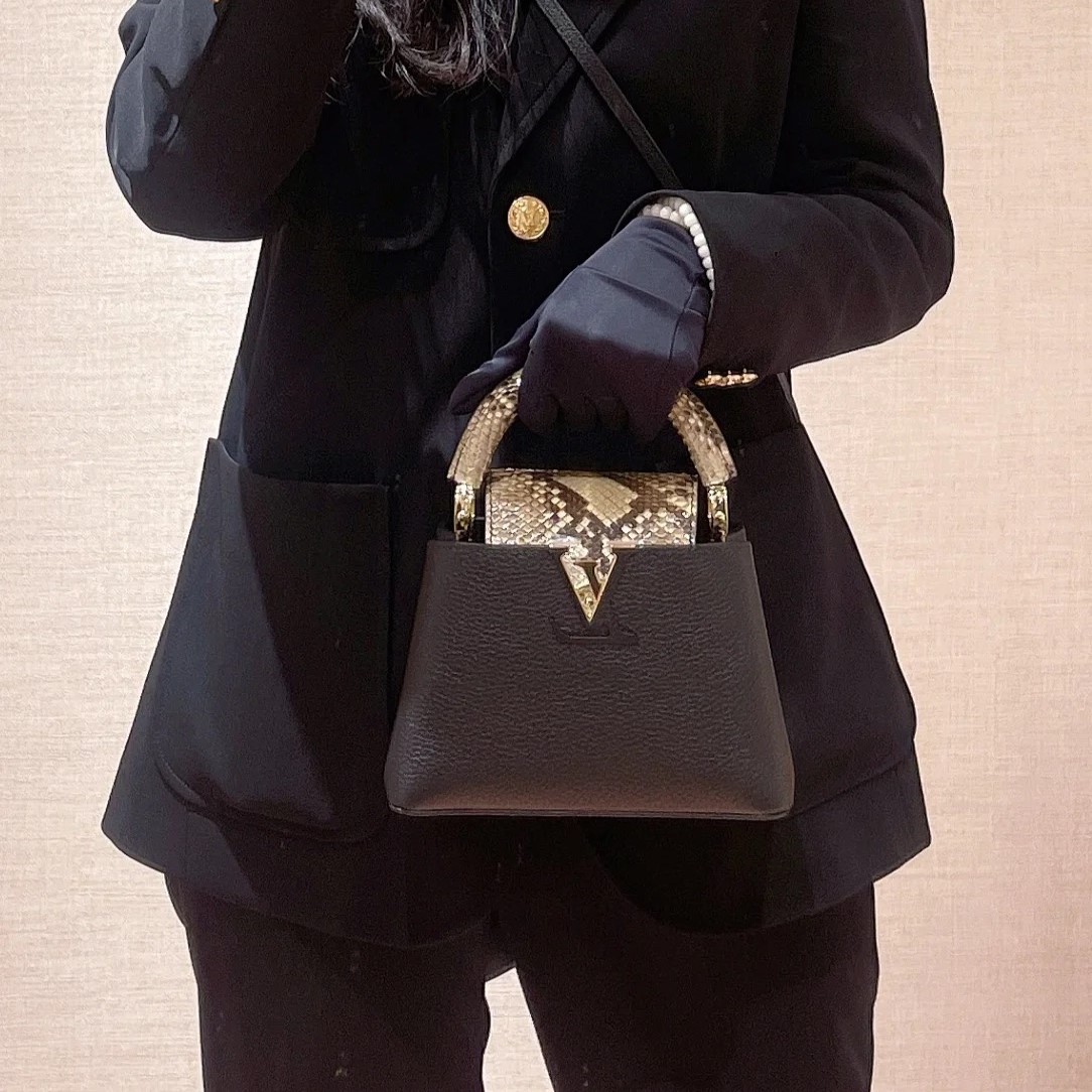 루이비통 카퓌신 토트백 2가지 사이즈