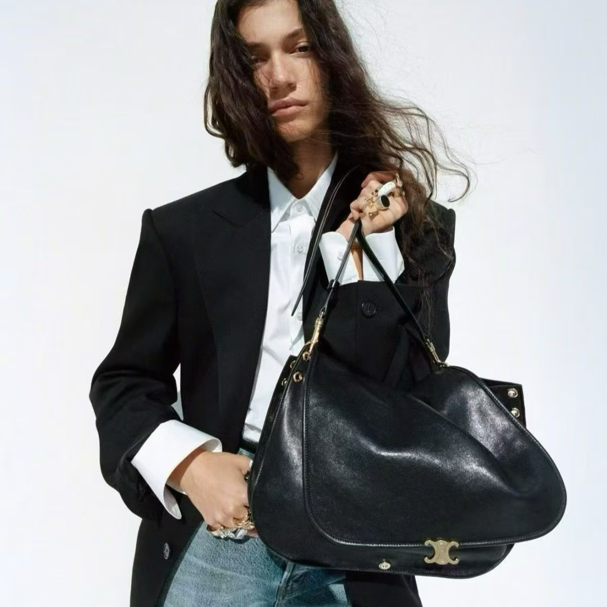 셀린느 소프트 트리오페 베사체 크로스백 123632