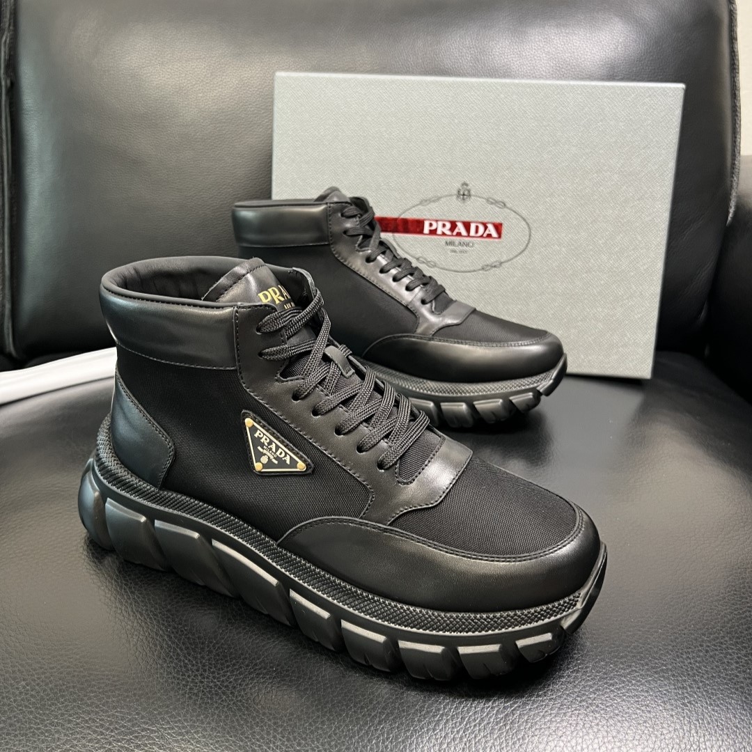 프라다 남성 하이탑 스니커즈