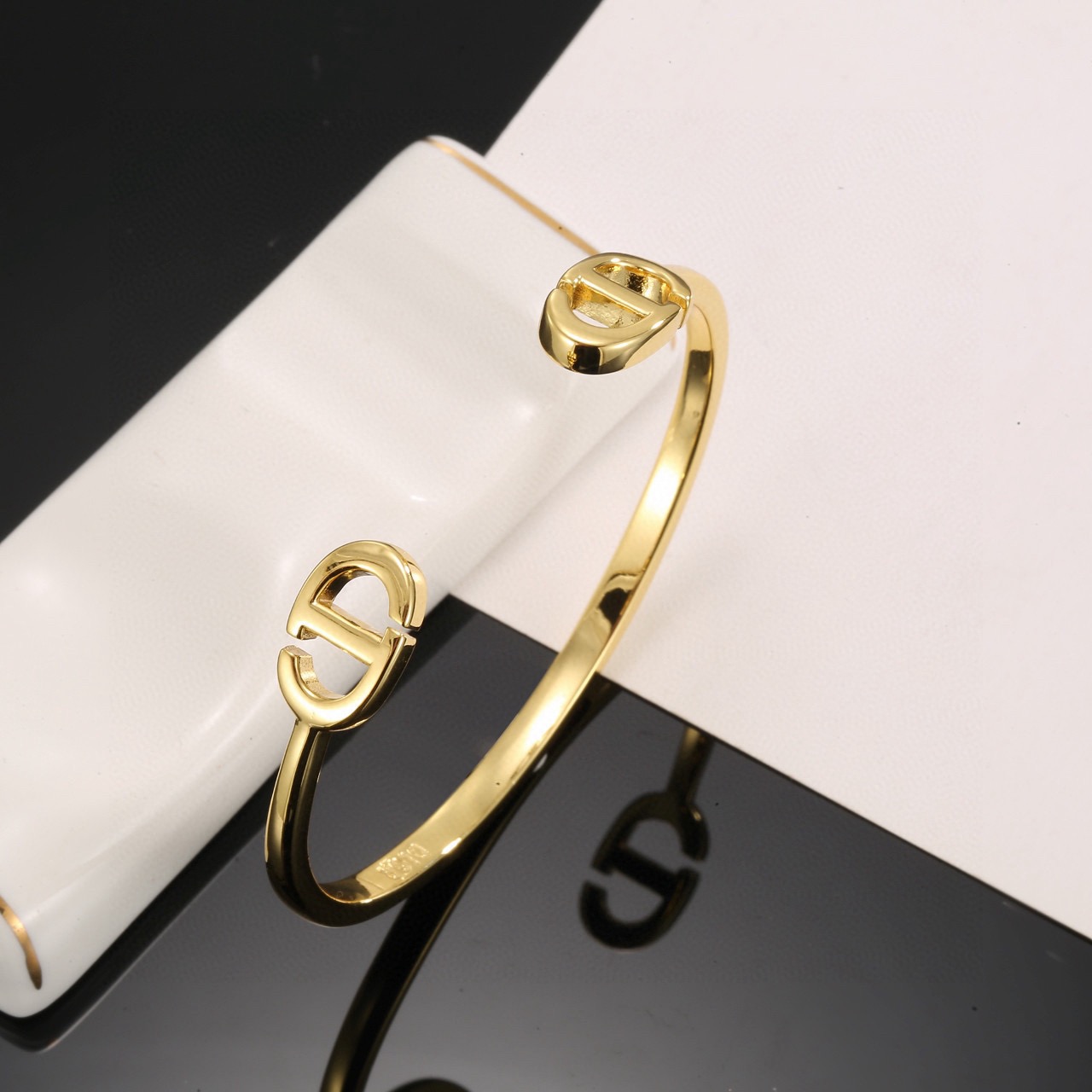 디올 여성 팔찌