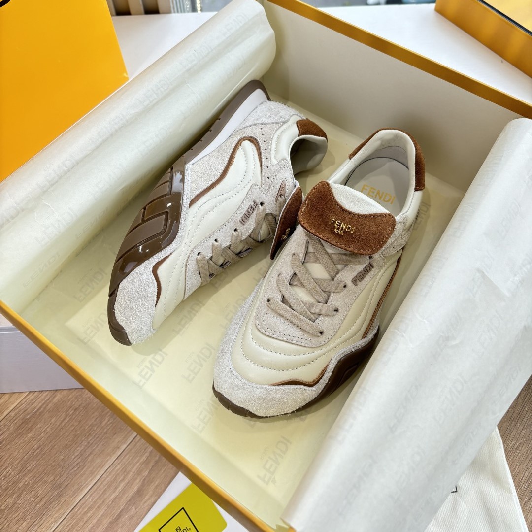 펜디 웨이브 펄스 스니커즈 남녀공용